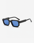 Lunettes bleues fond blanc